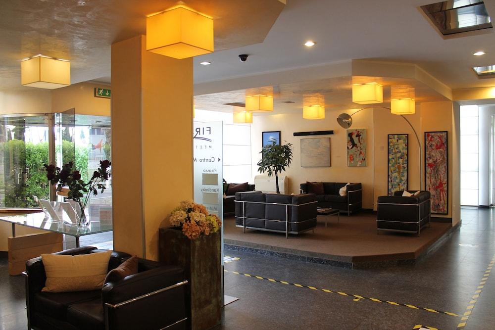 Hotel First Calenzano Bagian luar foto